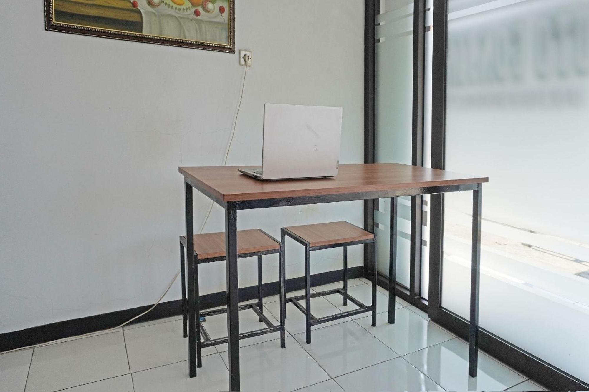 Oyo 91762 Green Home Stay Syariah Purwakarta Kültér fotó