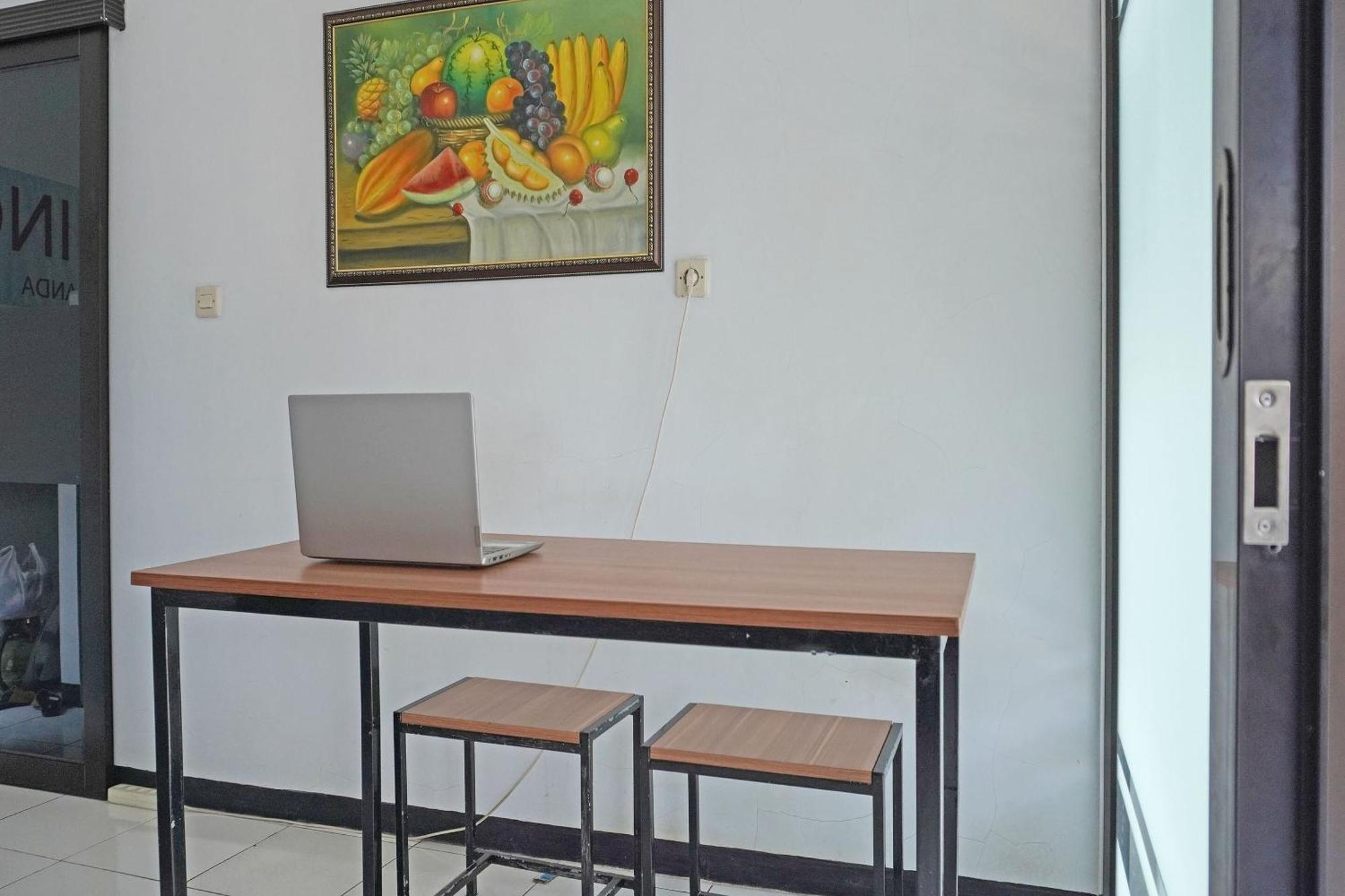 Oyo 91762 Green Home Stay Syariah Purwakarta Kültér fotó