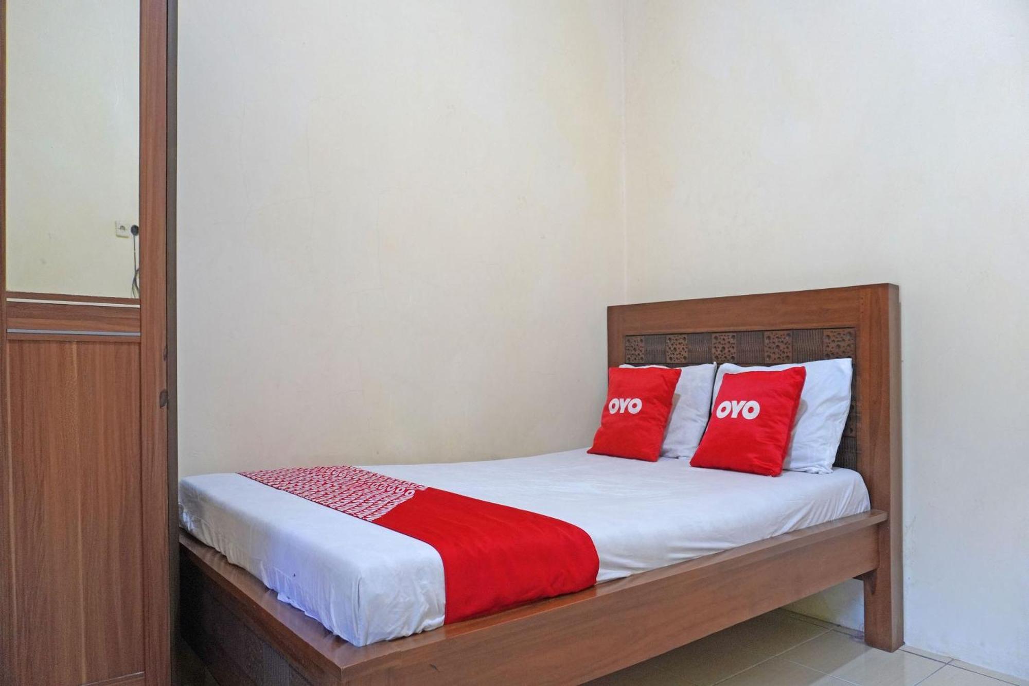 Oyo 91762 Green Home Stay Syariah Purwakarta Kültér fotó