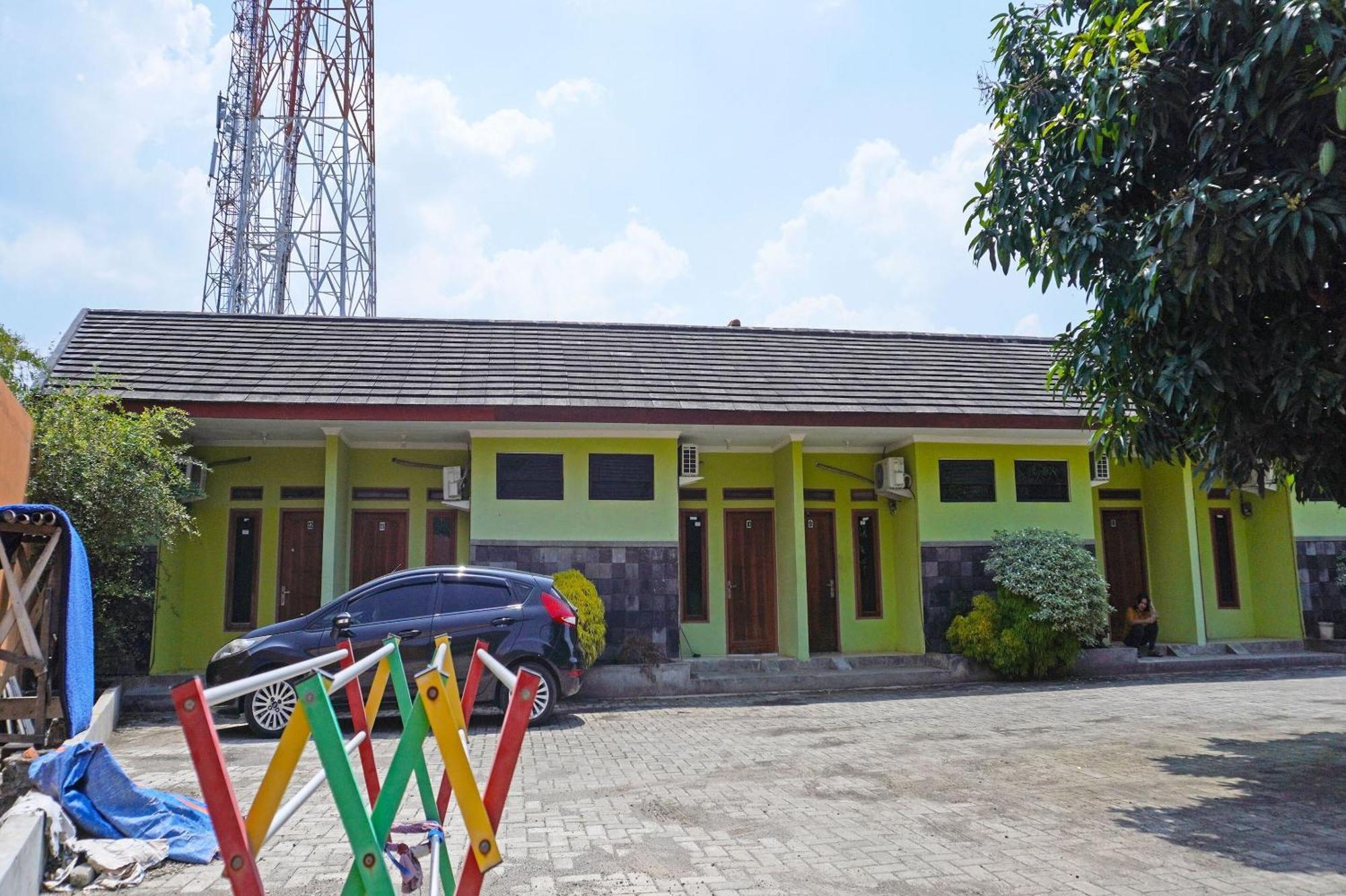 Oyo 91762 Green Home Stay Syariah Purwakarta Kültér fotó